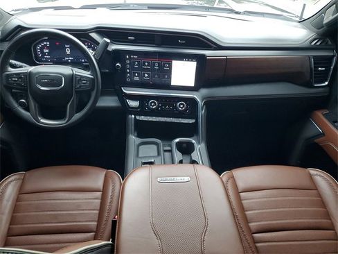 Used 2024 GMC Sierra 3500 Denali Ultimate image 25