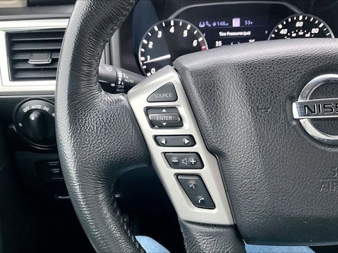 Used 2020 Nissan Titan SV w/ SV Convenience Package image 22