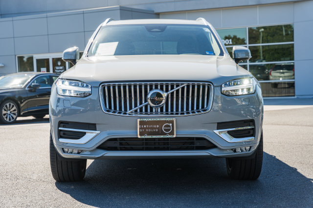 Used 2025 Volvo XC90 B6 Plus w/ Protection Package Premier AWD/4WD image 2