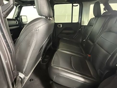 Used 2023 Jeep Wrangler Unlimited Sahara AWD/4WD image 25
