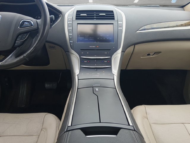 Used 2016 Lincoln MKZ w/ Equipment Group 300A Reserve FWD image 4
