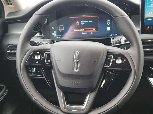 New 2026 Lincoln Corsair Premiere image 31