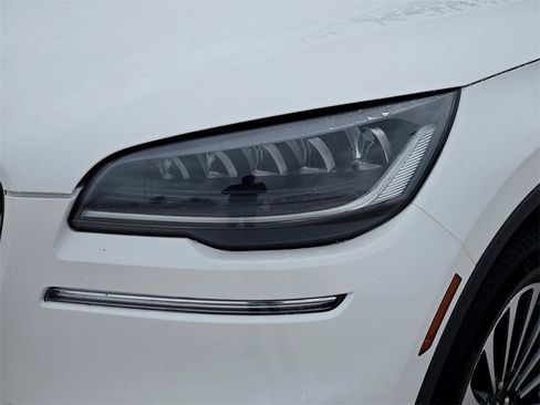 Used 2024 Lincoln Aviator Reserve image 3
