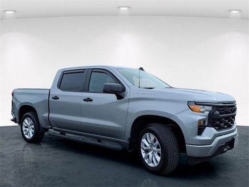 Used 2024 Chevrolet Silverado 1500 Custom image 4