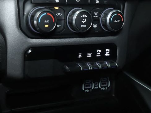 Used 2023 RAM 1500 Big Horn AWD/4WD image 26