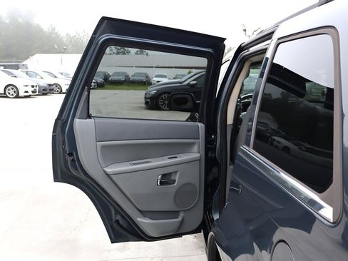 Used 2007 Jeep Grand Cherokee Limited RWD image 35