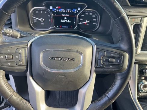 Used 2021 GMC Yukon Denali w/ Denali Ultimate Package AWD/4WD image 21