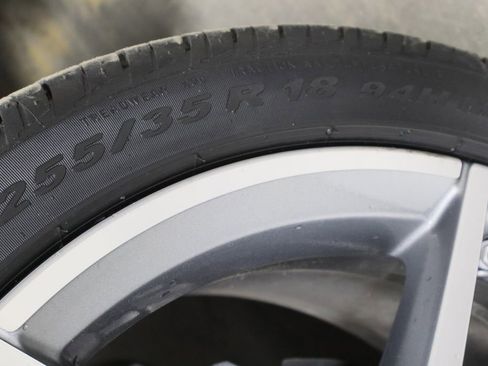 Used 2014 Mercedes-Benz E 550 Coupe image 36