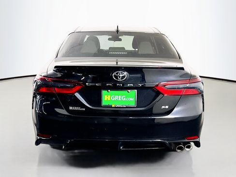 Used 2023 Toyota Camry SE FWD image 8
