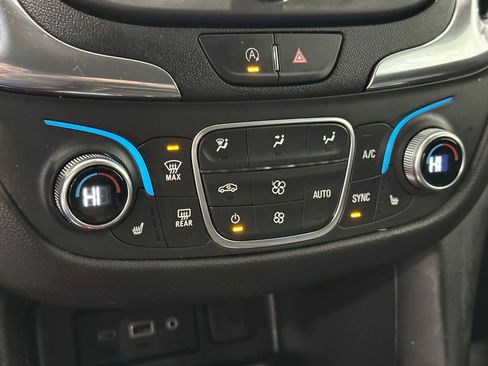 Used 2024 Chevrolet Equinox LT image 23