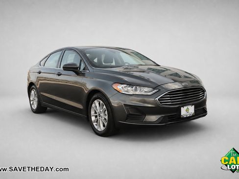 Used 2020 Ford Fusion SE FWD image 10