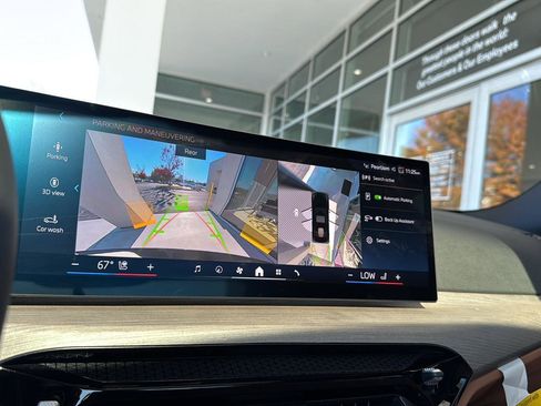 Certified 2025 BMW 330i Sedan w/ Premium Package image 20