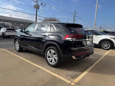 Certified 2020 Volkswagen Atlas Cross Sport SEL w/ Cross Sport MDO Package image 3