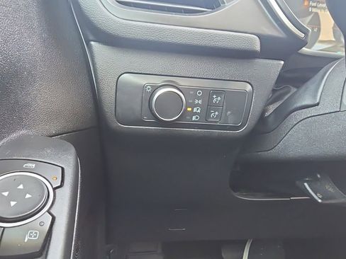 Used 2022 Ford Escape SE w/ Cold Weather Package image 17