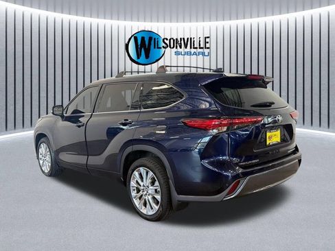 Used 2021 Toyota Highlander Limited AWD/4WD image 9