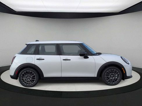 New 2026 MINI Cooper 4-Door Hardtop image 9