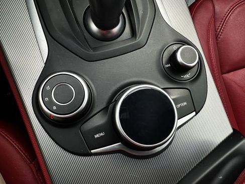 Used 2019 Alfa Romeo Stelvio Ti w/ Nero Edizione image 30