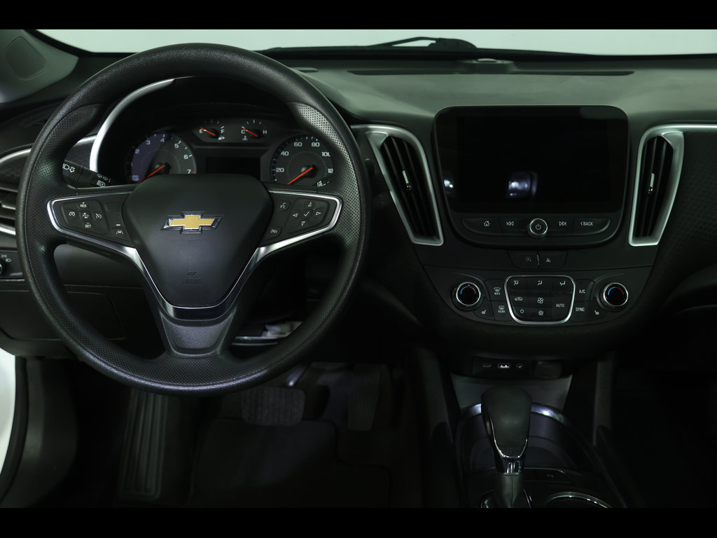 Used 2024 Chevrolet Malibu LT FWD image 12