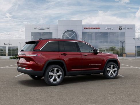 New 2025 Jeep Grand Cherokee Limited image 4
