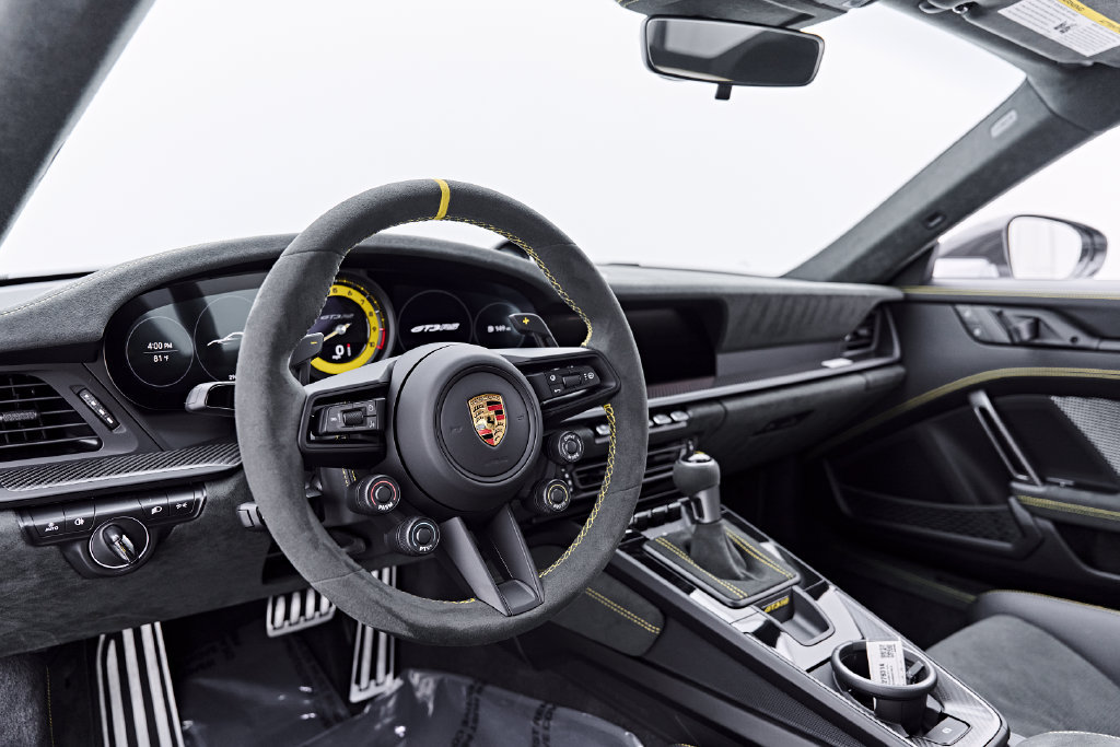 Used 2025 Porsche 911 GT3 RS RWD image 2