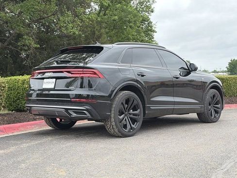 Used 2022 Audi Q8 Premium Plus image 3