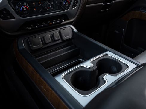 Used 2018 GMC Sierra 1500 SLT image 26