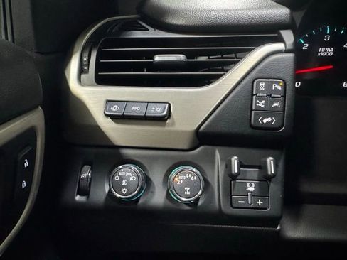 Used 2018 GMC Yukon Denali w/ Denali Ultimate Package image 19