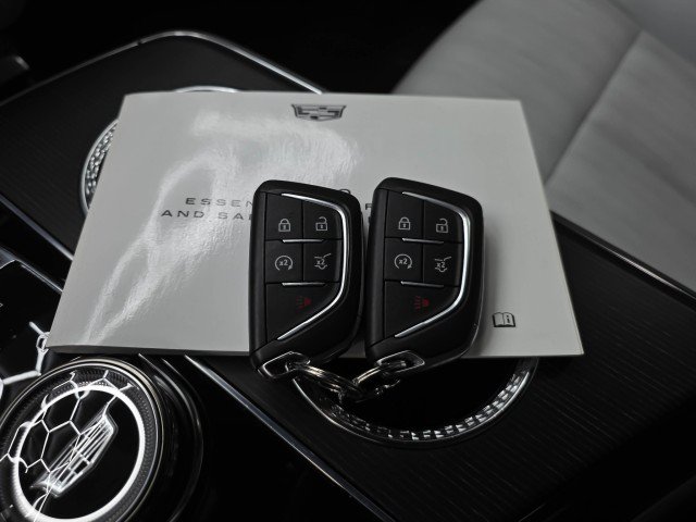 Used 2024 Cadillac Lyriq Luxury AWD/4WD image 46