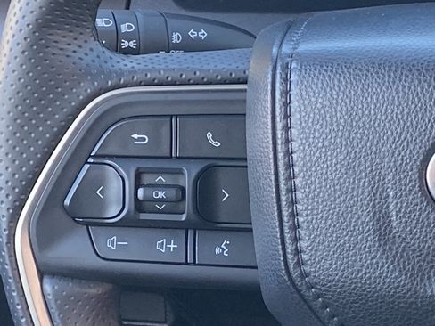 Certified 2025 Toyota 4Runner TRD Off-Road Premium image 18