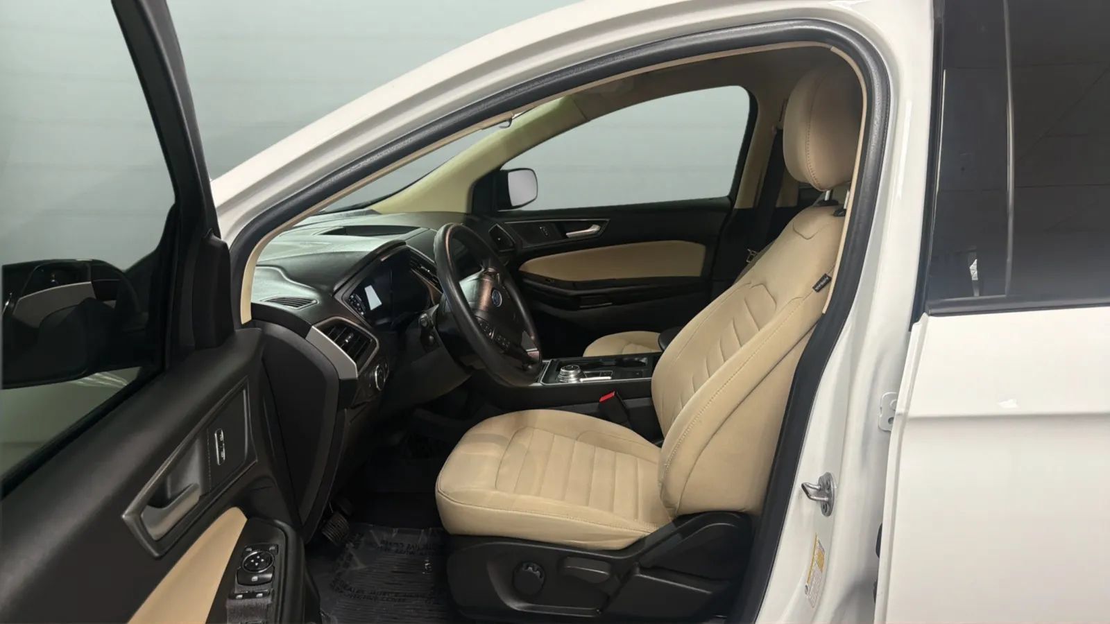 Used 2022 Ford Edge SE w/ Black Appearance Package AWD/4WD image 20