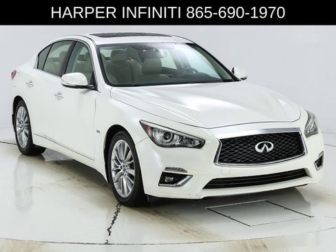 Used 2018 INFINITI Q50 Luxe w/ Essential Package (3.0T Luxe) AWD/4WD image 16
