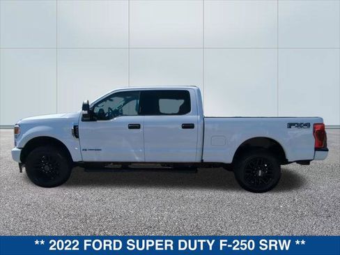 Used 2022 Ford F250 XLT w/ Black Appearance Package AWD/4WD image 2