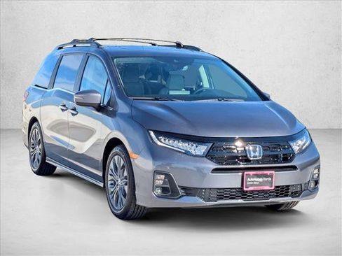 New 2026 Honda Odyssey Touring image 7