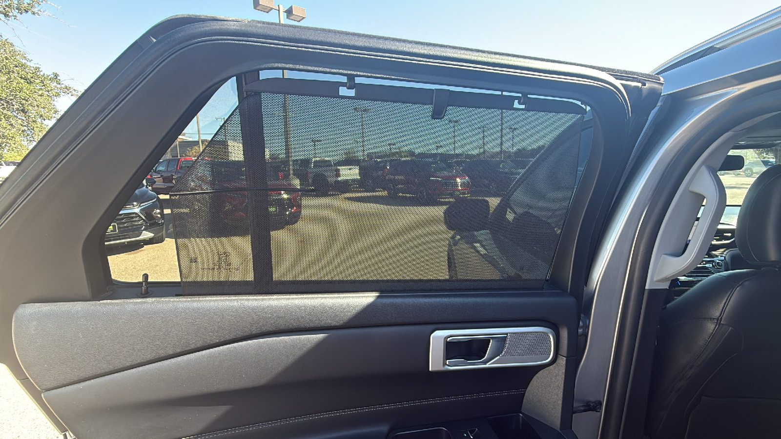 Used 2022 Ford Explorer Limited w/ Equipment Group 301A RWD image 23