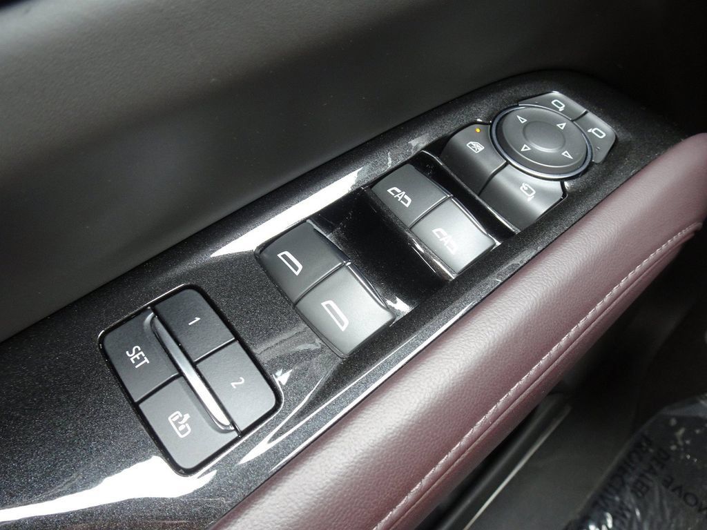 Certified 2023 Cadillac Escalade ESV Sport Platinum w/ LPO, ONYX Package AWD/4WD image 23