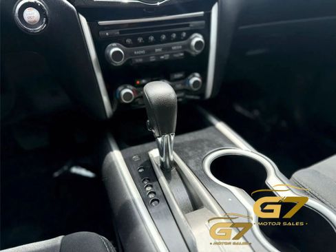 Used 2019 Nissan Pathfinder S FWD image 19
