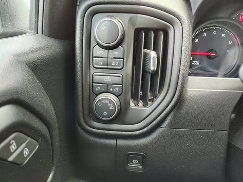 Used 2020 Chevrolet Silverado 1500 Custom w/ Custom Value Package AWD/4WD image 12