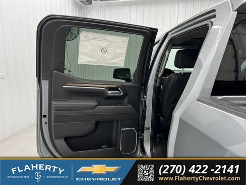 Used 2026 Chevrolet Silverado 1500 RST w/ Dark Appearance Package AWD/4WD image 10