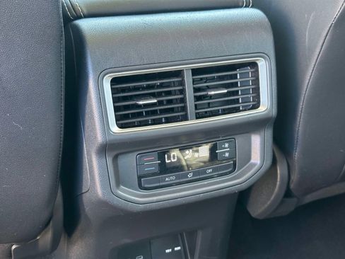 Certified 2024 Volkswagen Atlas SE AWD/4WD image 12