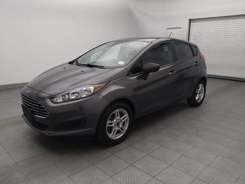 Used 2019 Ford Fiesta SE FWD image 2