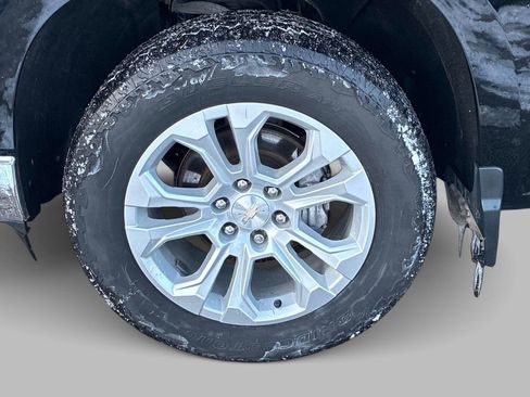 Used 2023 Chevrolet Silverado 1500 LTZ w/ Technology Package AWD/4WD image 18