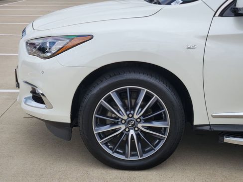 Used 2017 INFINITI QX60 FWD w/ Deluxe Technology Package image 8