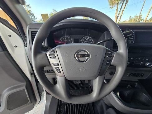 Used 2016 Nissan NV 2500 SV w/ Technology Package image 39