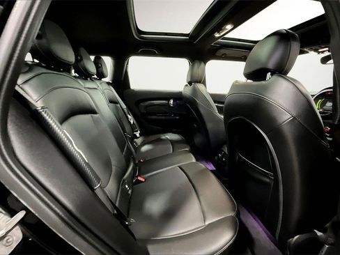 Used 2017 MINI Cooper Clubman S image 24