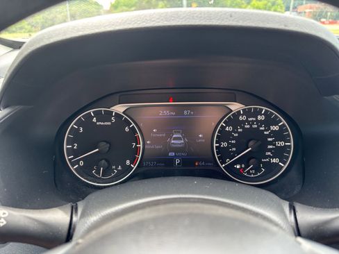 Used 2025 Nissan Altima 2.5 SV FWD image 40