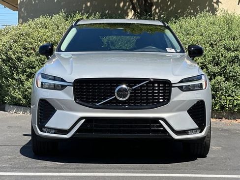 Used 2023 Volvo XC60 B5 Plus w/ Climate Package AWD/4WD image 8