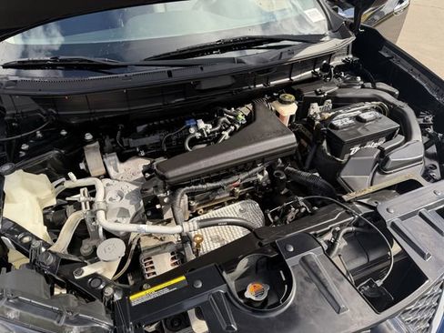 Used 2015 Nissan Rogue SV image 24