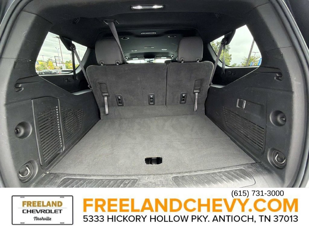 Used 2024 Chevrolet Suburban LT AWD/4WD image 15