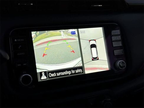 Used 2023 Nissan Kicks SR w/ SR Premium Package image 18