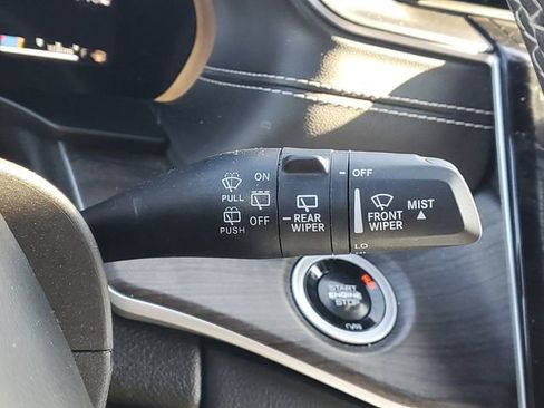 Used 2024 Jeep Grand Cherokee Limited image 23